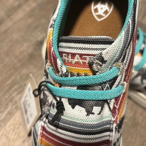 Ariat Hilo Buffalo Print,Fabric upper,
Mesh lining,FLX foam sole,Moc toe slip on - Picture 10 of 10